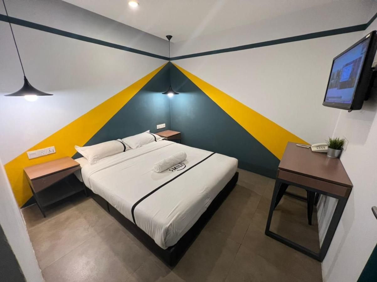 קואלה לומפור Smile Hotel Cheras Sri Permaisuri מראה חיצוני תמונה